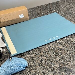 Food warming silicone mat 24 by 16 NEW